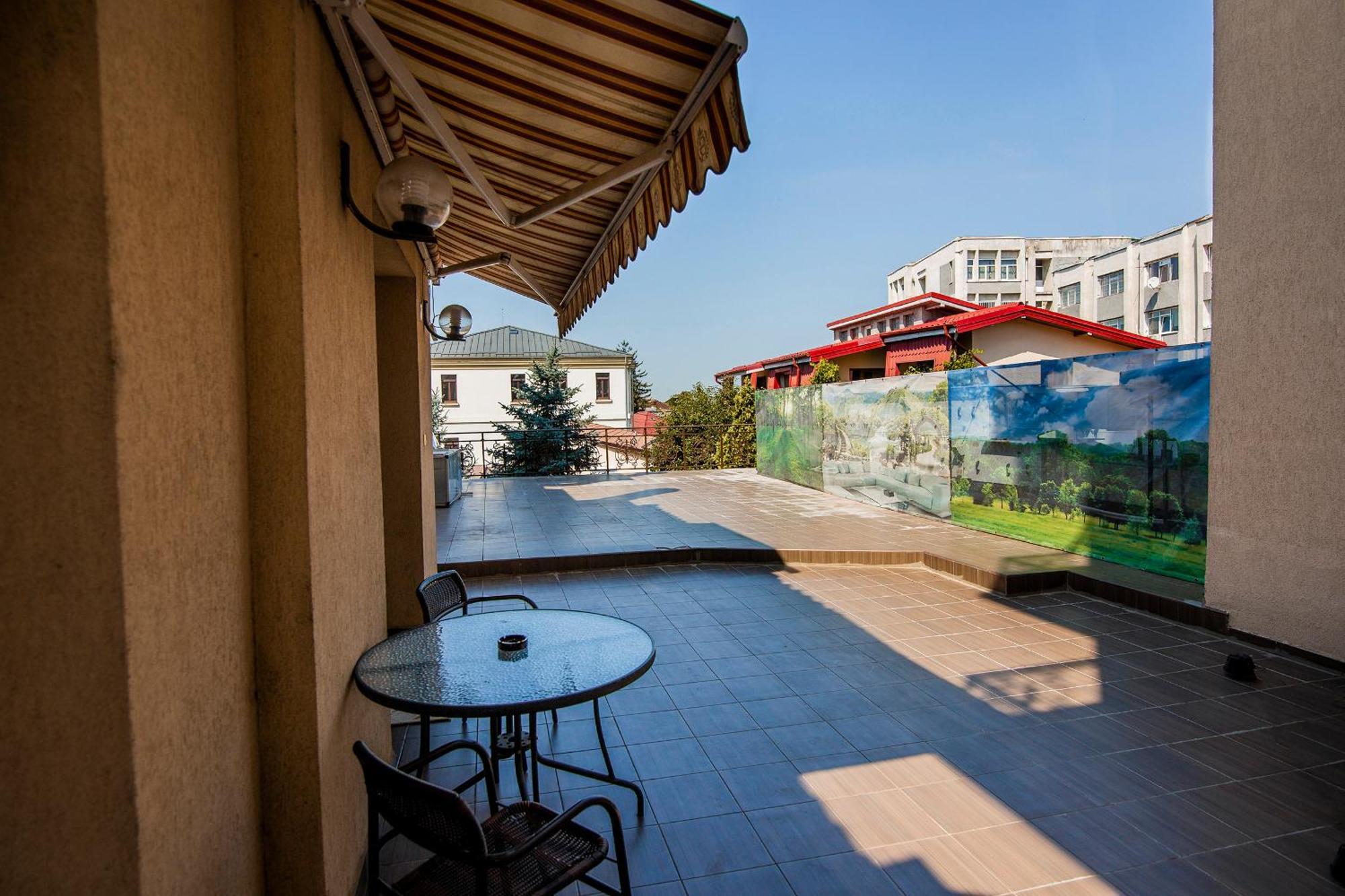 Hotel Golden House Craiova Cameră foto